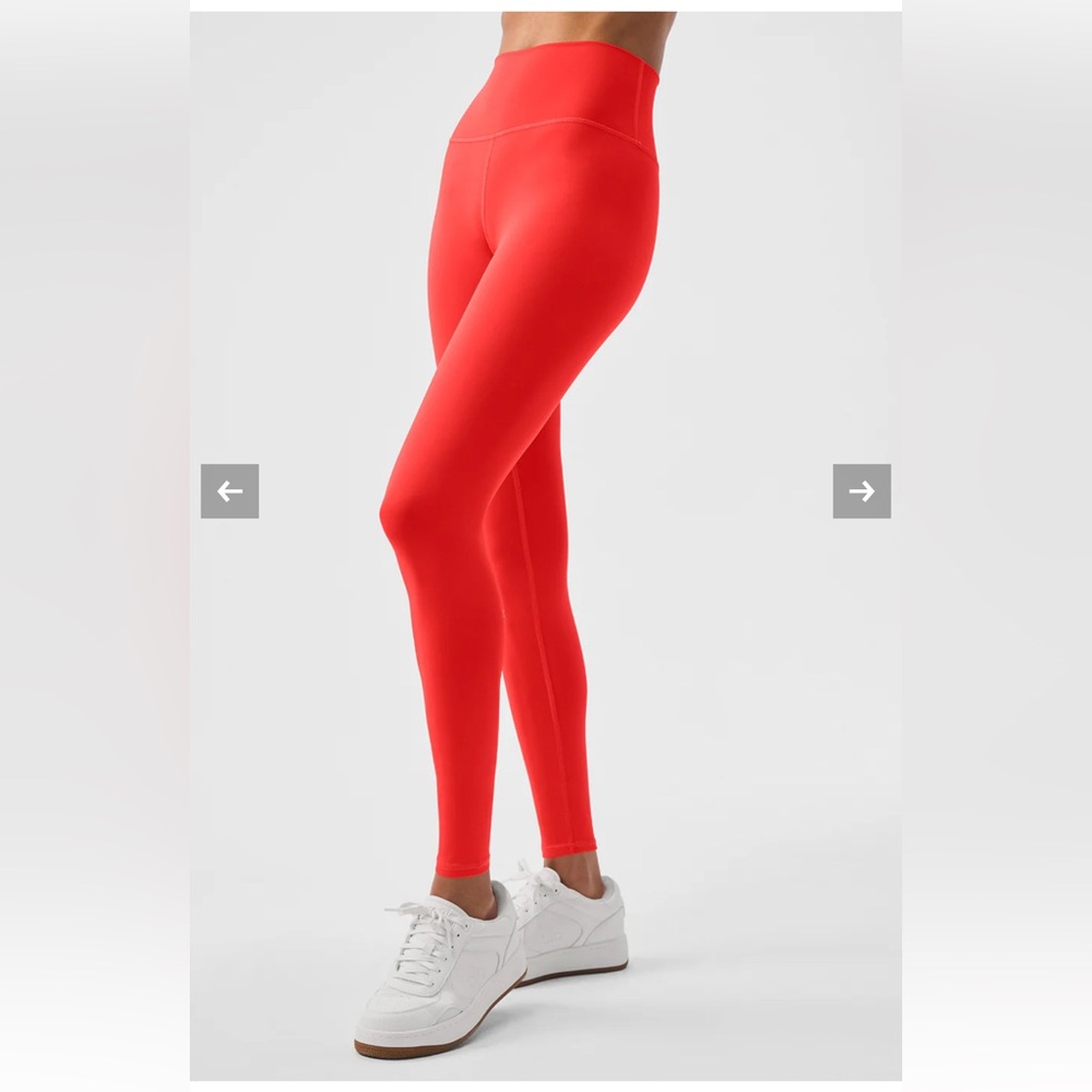 Alo Yoga Airlifts in Redhot Summer 🔥